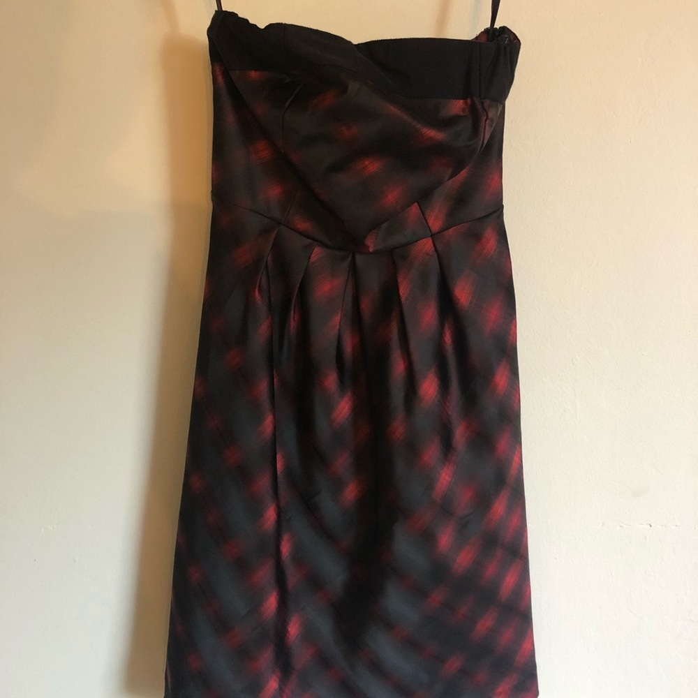 New The Limited Black/Red Strapless Dress Size 0